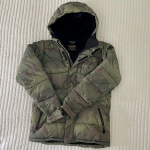 Burton DRYRIDE Traverse Camo Insulated Hooded Winter Ski Jacket Boys Large 10-12